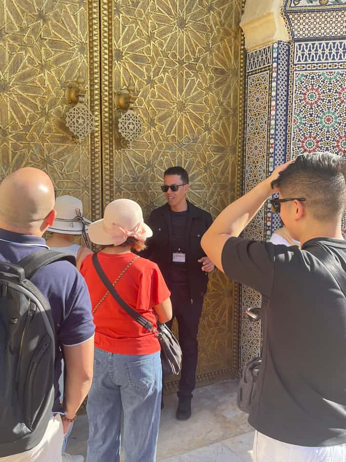 Friend tour guide to Fes Medina private walking tour - Learning without losing the fun: questions, answers, and culture bits