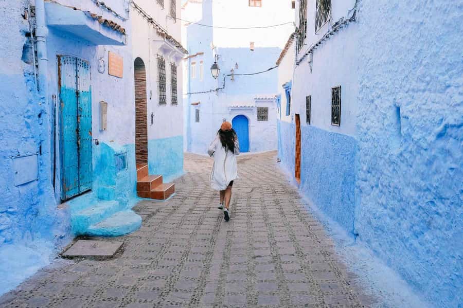 From Casablanca 2 Days to Fez via Rabat and Chefchaouen - Day 2 in Chefchaouen: walk first, drive second