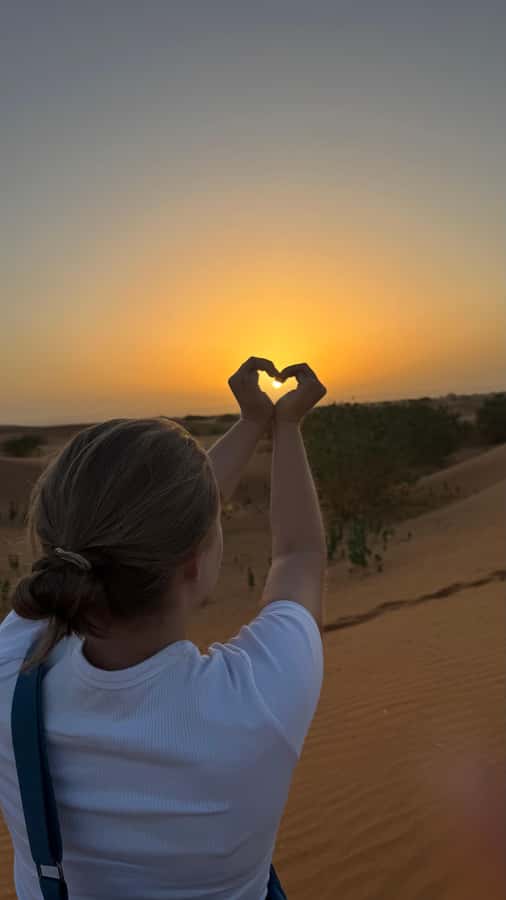 From Fes: 4-Day Trip to Marrakech via Merzouga & Gorges - Merzouga and the Erg Chebbi dunes: village stops, Gnawa music, and the sunset camel ride