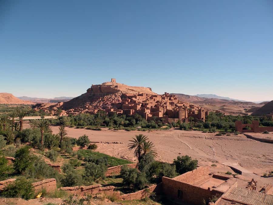 From Fez: 2-Day Marrakech via Merzouga Desert Tour - Day 2 sunrise and breakfast, then a long return to Marrakech