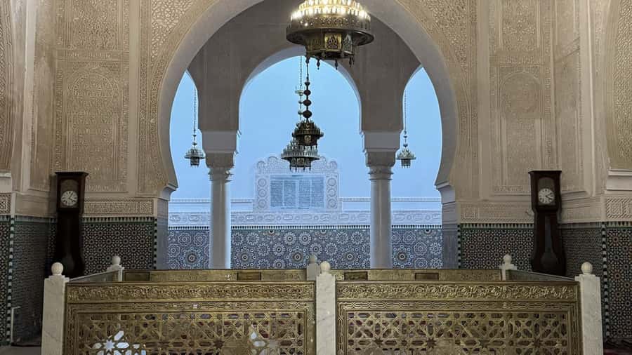 From Fez: Meknes, Volubilis and Moulay Idriss Day Trip - Moulay Idriss Zerhoun: a short holy stop with big spiritual weight
