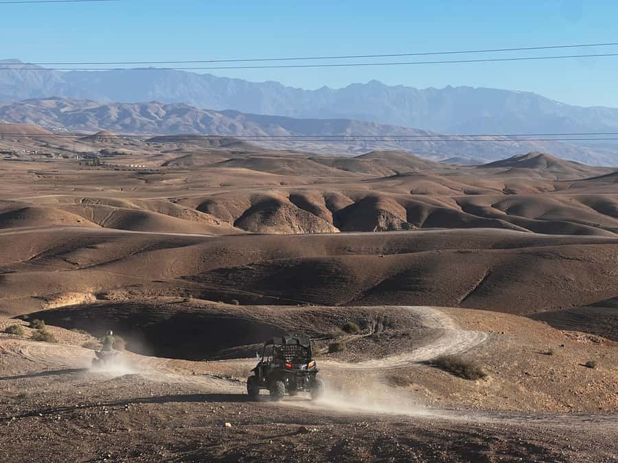 From Marrakech: 2 Hour Buggy Tour In Agafay Desert Advanture - The scheduled stops: photo moments and the Berber tent pause