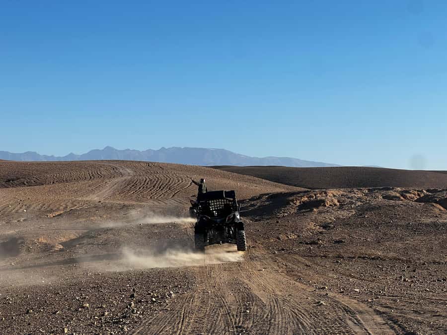 From Marrakech: Agafay Desert Buggy 1Hour & Dinner Show - Camp time in Agafay: breaks, photo stops, and the slow-down