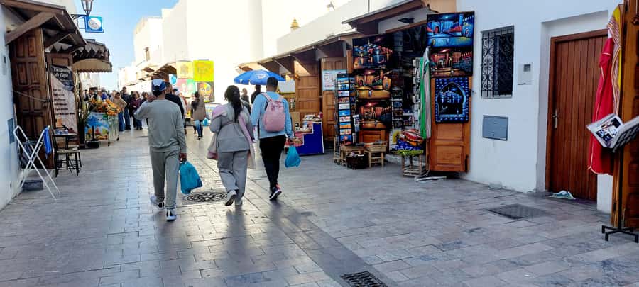 From Marrakech: Casablanca luxury Day Trip&Hassan II mosque - Lunch and Habous (New Medina): local flavors, then artisan streets