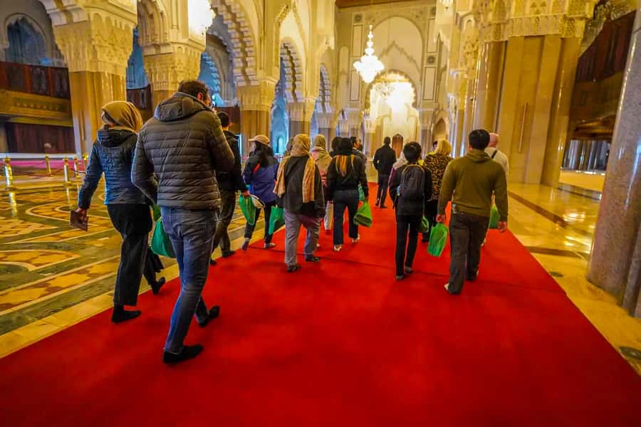 From Marrakech: Casablanca Tour & Hassan II Mosque Visit - Lunch on your own: easy choices, less decision stress