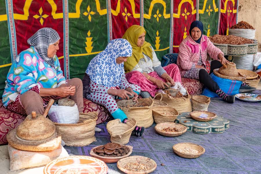 From Marrakech: Ourika Valley Trip, Waterfall Hike & Lunch - Marrakech to the Atlas: the drive sets the tone