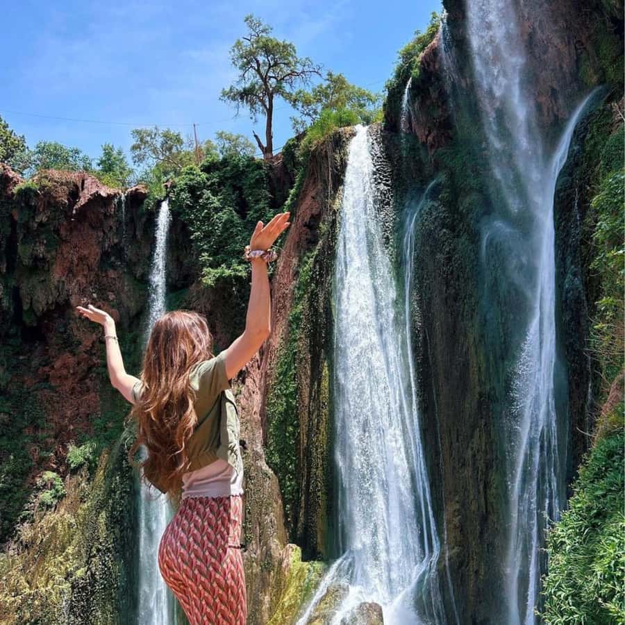 From Marrakech: Ouzoud Waterfalls Guided hike & boat Ride - Monkeys, Photos, and Timing: how to enjoy the waterfall zone