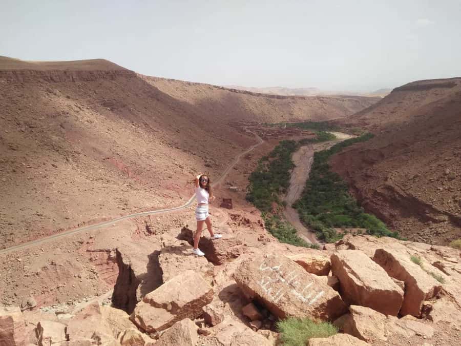 From Marrakesh: 2-Day Trek to Ait-Benhaddou and Ouarzazate - Fint Oasis: Berber Villages, Mint Tea, and a Break From Stone