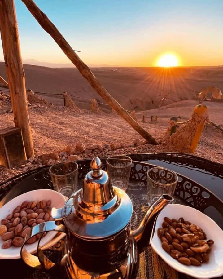 From Marrakesh: Sunset Dinner in Agafay at Berber Camp - Why the Agafay Desert Sunset Dinner Works So Well from Marrakesh
