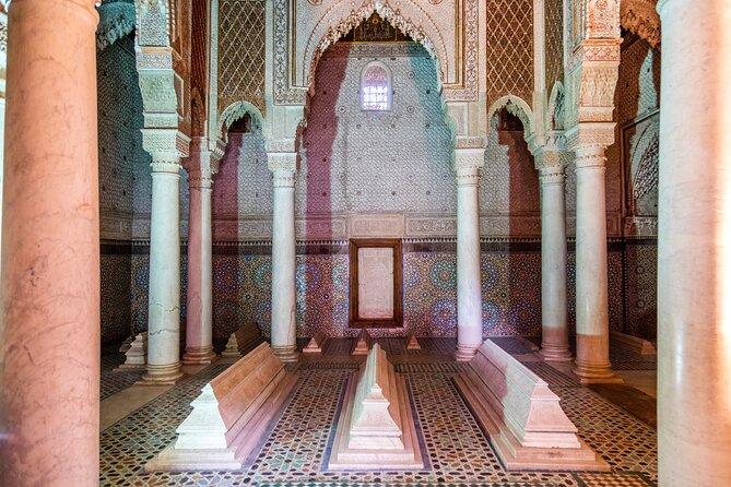 Full Day Marrakesh City Tour including Local Lunch - Saadian Tombs and the Tiskiwin Museum: two cultural stops, different vibes