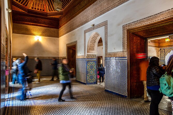 Full Day Marrakesh City Tour including Local Lunch - Jemaa el-Fnaa: spectacle, performers, and photo timing