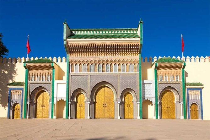 Full-Day Private Guided Tour of Fez with Pickup and Lunch - Entering Fez El Bali: walking the UNESCO historic core