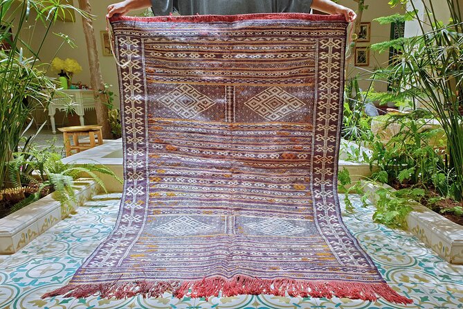 Full-Day Private Tour to Fez from Casablanca - Souks With a Purpose: Artisans, Squares, and What to Shop For