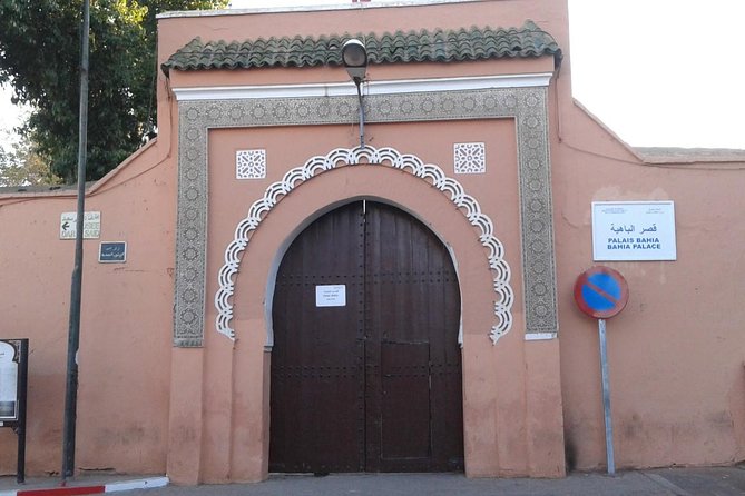 Guided walking tour in Marrakech - Mellah quarters and the medina shortcut feeling through old streets