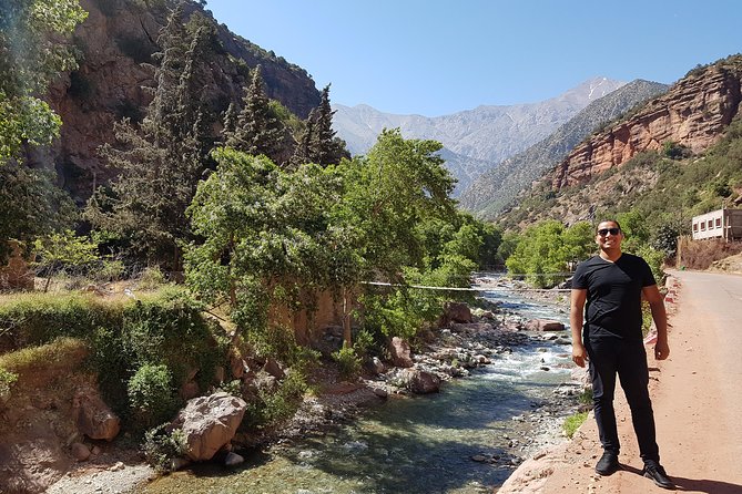 Half-Day Atlas Mountains Tour From Marrakech - The Shop Stops Reality: Stay Polite, Stay Focused