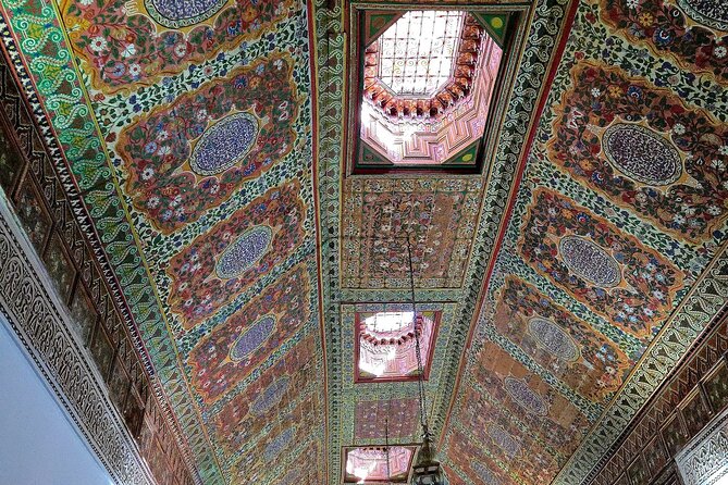 Half Day Guided Tour in Marrakech History & Culture - Meeting spot: start near Jemaa el-Fnaa and plan to walk