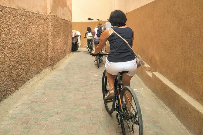 Half-Day Highlights of Marrakesh Bike Tour - Entering Marrakech the practical way: Why bikes beat buses