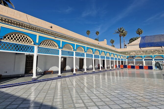 Half Day Marrakech Old Medina & Souk Discovery with a local Guide - Meeting Café de France and getting oriented fast