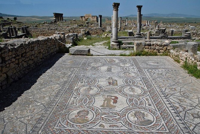 happy day trip of Volubilis and Meknes from Fez - How to plan your day so it feels relaxed