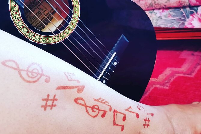 Henna Art Discovery - Why the Small Group Size (Max 6) Matters