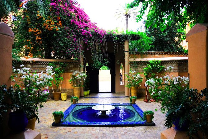 Horse and Carriage Ride with Majorelle Garden - Photo and Timing Tips for Majorelle Garden Timing