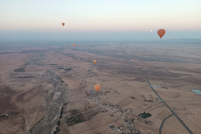 Hot air balloon flight to Marrakech in a small group. Breakfast - Sunrise Logistics: What the 5:30am Pickup Really Means