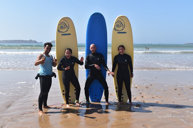 Initiation Group Surf - Who This Surf Lesson Suits Best (and Who Might Want Something Different)