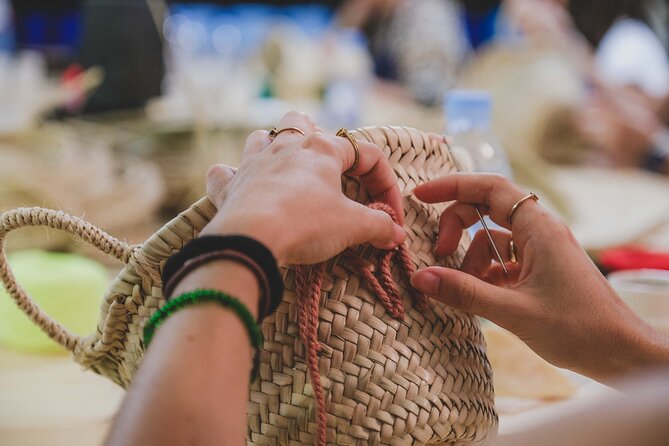 Learn embroidery in Arabic calligraphy in Marrakech - Key things you should know before you go