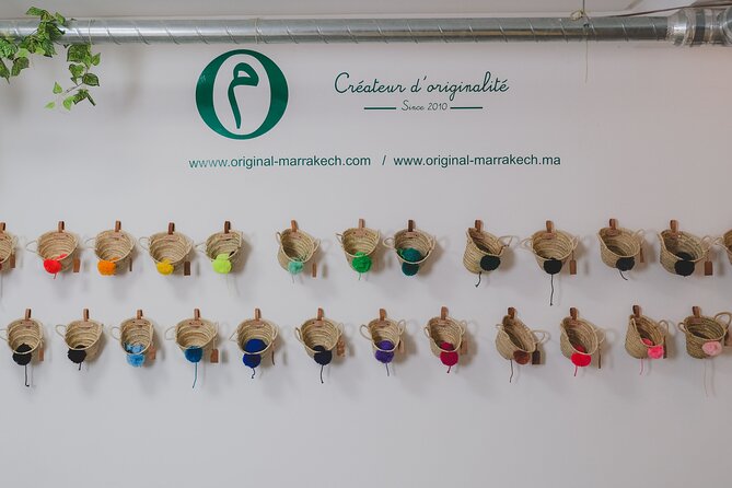 Learn embroidery in Arabic calligraphy in Marrakech - Practical details that matter on the day