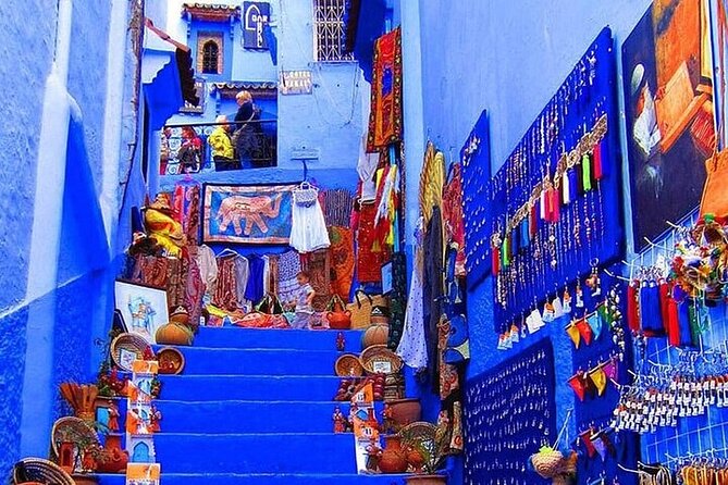 luxury day trip to Chefchaouen From fes by small group - Transportation reality check: AC and bottled water, but not the same luxury for everyone