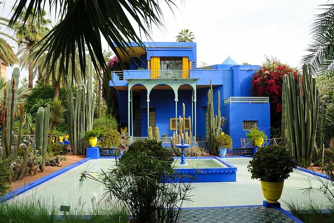Majorelle Garden, YSL & Berber Museum: Exciting Round-Trip Tour - Pickup, Transport, and the No-Guide Reality You Should Expect