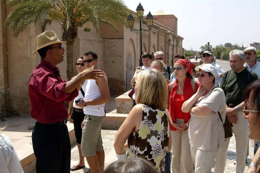 Marrakech: 3-Hour Monuments, Souks & Old Medina Walking Tour - Café ARGANA and the First Steps Inside the Medina