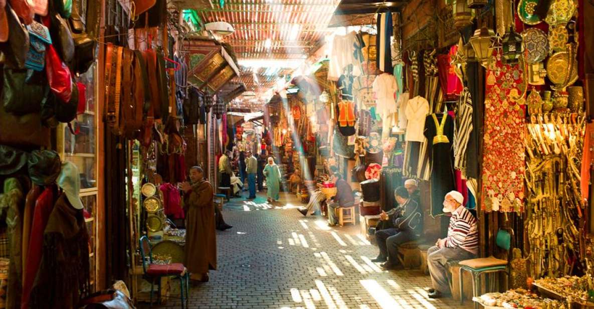 Marrakech 3-Hour Walking Tour - Saadian Tombs and the old Jewish quarter streets