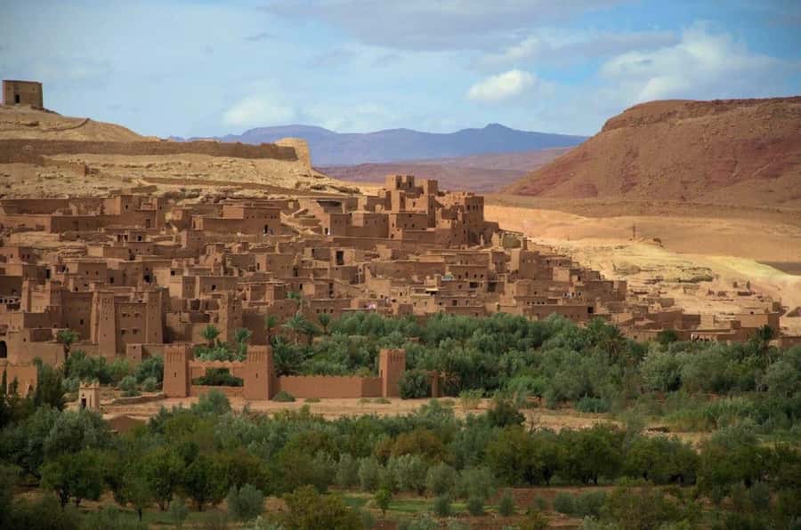 Marrakech: 4-Days Luxury Desert Tour to Fes via Merzouga - Overnight desert camp: comfort level and what to expect at night
