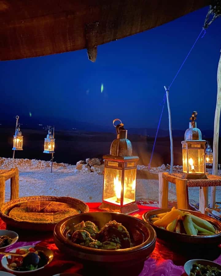 Marrakech: Agafay Desert Magic Sunset Dinner & Live Show - Agafay at Sunset: What This Marrakech Evening Gets Right