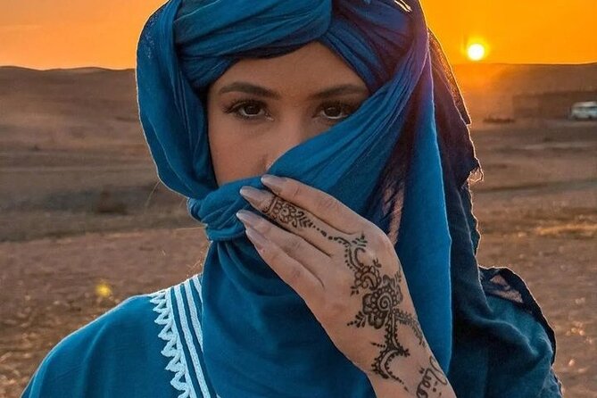 Marrakech: Agafay Desert, Sunset Camel Ride with Dinner Show - Dinner Under the Stars and a Live Show That Keeps the Night Moving