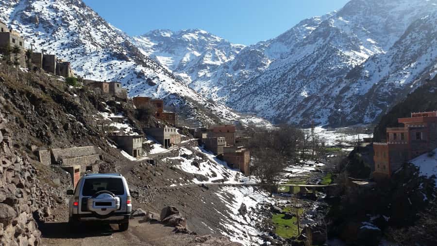 Marrakech: Atlas Mountains and Desert Safari with Lunch - From Marrakech to Agafay Desert: the day starts with motion