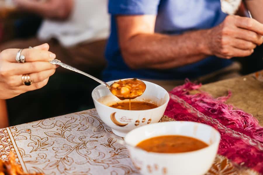Marrakech: Authentic Moroccan Food Walking Tour & Dinner - Herbalist stop and tea breaks: a small pause that pays off
