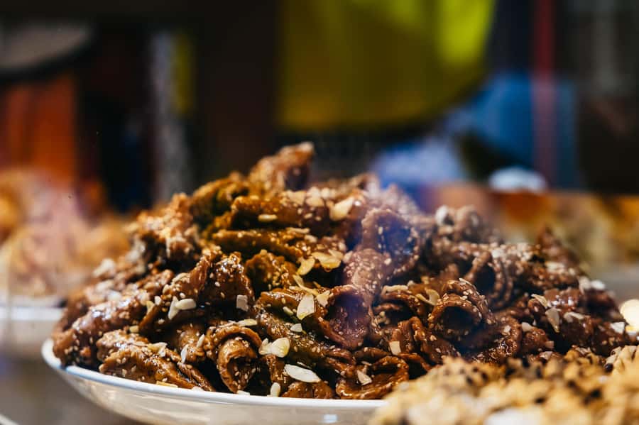 Marrakech: Authentic Moroccan Food Walking Tour & Dinner - Who this Marrakech food tour fits best
