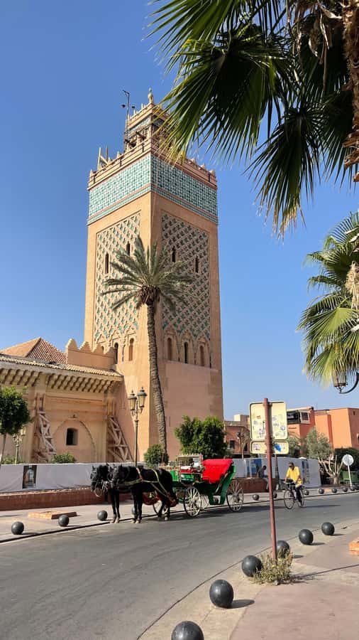 Marrakech: Bahia Palace, Madrassa & Souks Guided Tour - Medrassa Ben Youssef: seeing a Quranic school beyond the basics