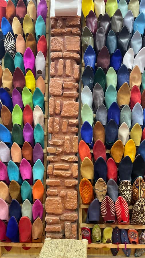 Marrakech: Bahia Palace, Madrassa & Souks Guided Tour - Bahia Palace: Andalusian-Moorish art you can actually read