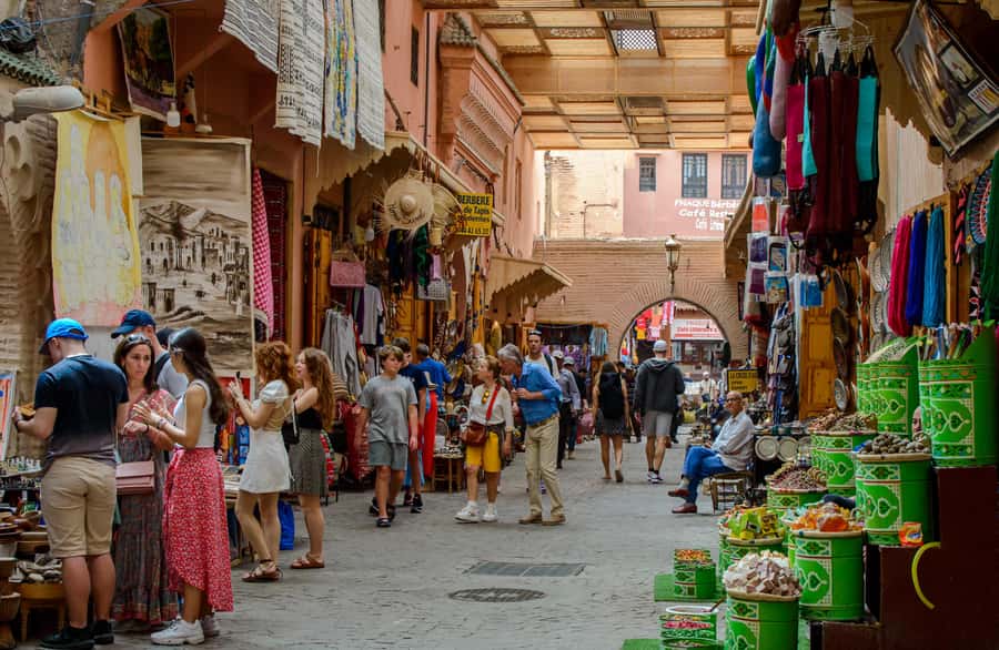 Marrakech: Bahia Palace, Saadian Tombs & Medina Guided Tour - Who should book this tour (and who should skip it)