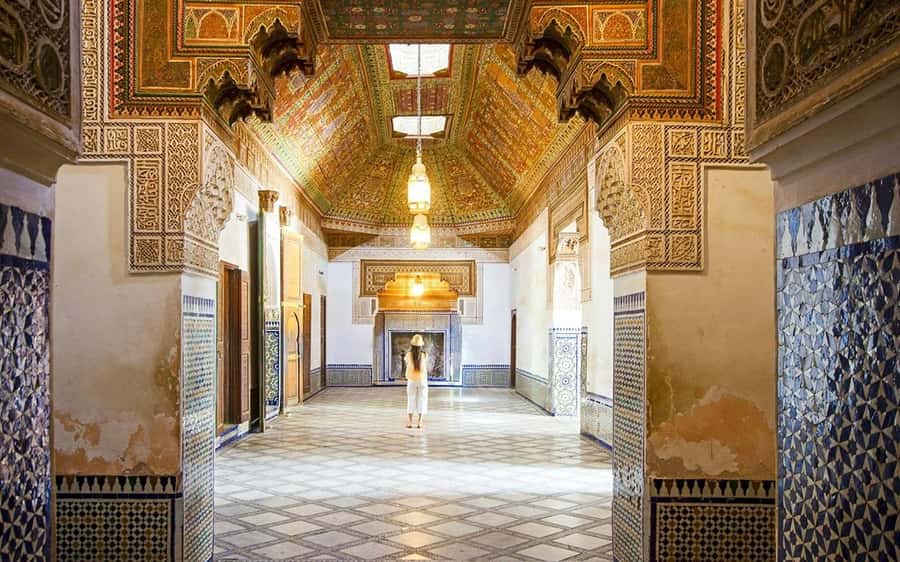 Marrakech: Bahia Palace, Saadian Tombs & Medina Walking Tour - Bahia Palace: courtyards, cedar ceilings, and controlled drama
