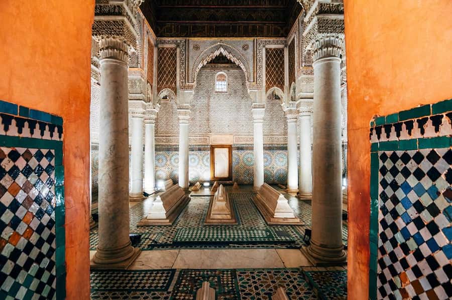 Marrakech: Bahia Palace, Saadian Tombs & Medina Walking Tour - Mellah and the Medina: history in street layout, not just headlines