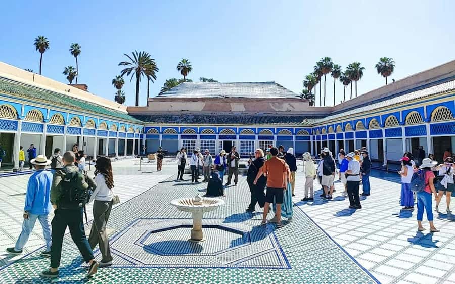 Marrakech: Bahia Palace, Saadian Tombs & Medina Walking Tour - Kasbah streets and Bab Agnaou: the city reads like a map
