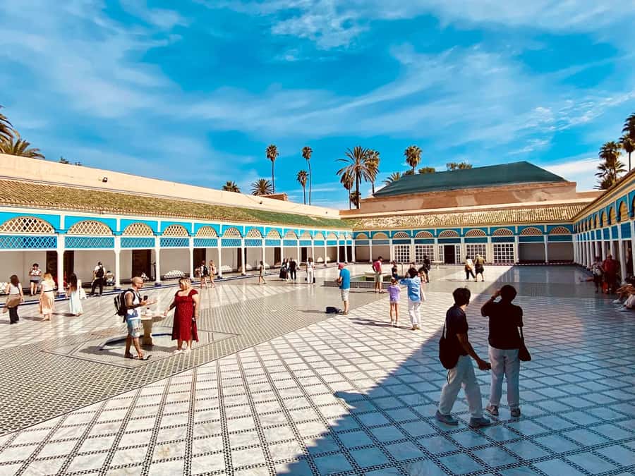 Marrakech: Bahia Palace, Saadian Tombs & Top Highlights Tour - Koutoubia Mosque: The 12th-Century Landmark You’ll Keep Seeing