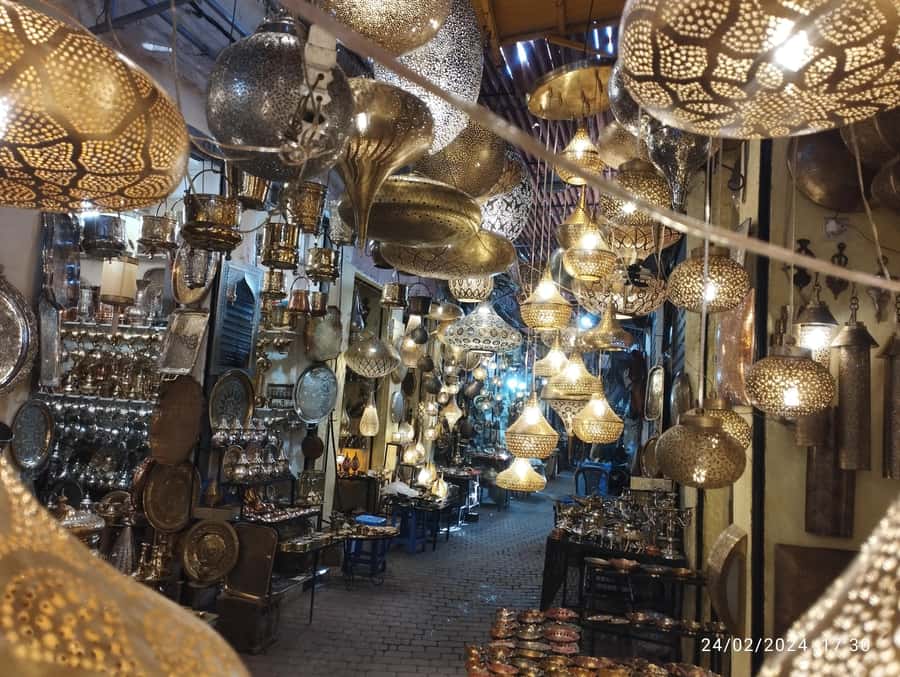 Marrakech City Tour: Souks, Palaces & Hidden Gems - Guides and the difference a good guide makes
