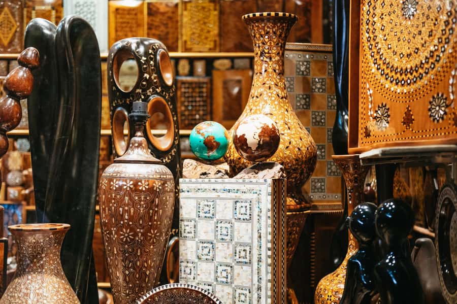 Marrakech: Colorful Medina Souks Guided Walking Tour - Rahba Kedima: a quieter window into the market world