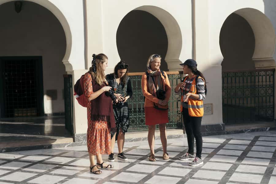 Marrakech: Cultural Bicycle Tour with Pastry and Tea - Local bakery stop: clay-oven bread and daily-life meaning