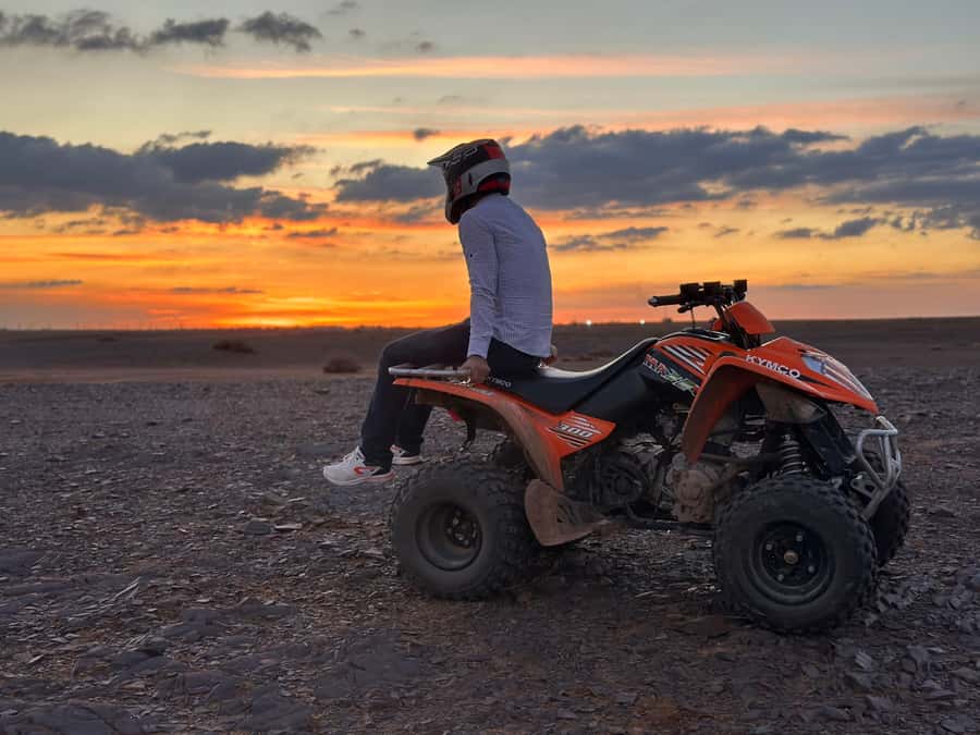 Marrakech: Desert and Palm Grove Sunset Quad Tour with Tea - Palmeraie oasis break: tea, bread, honey, and olive treats